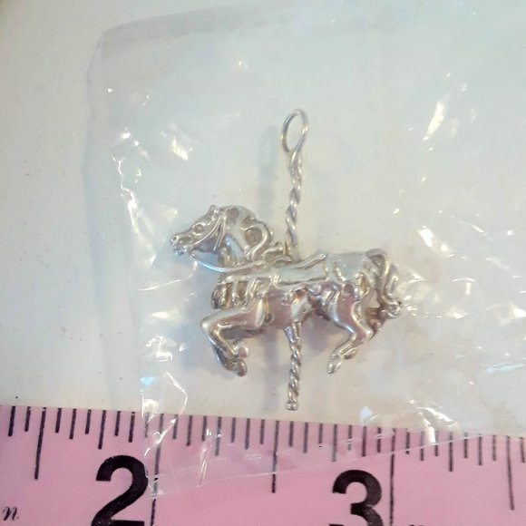 Sterling Silver Carousel horse pendant - Picture 2 of 2